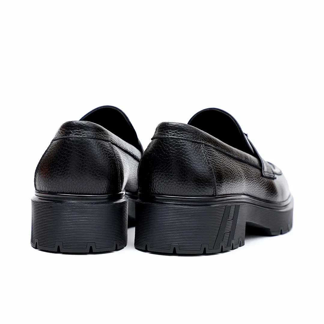 Men's shoes 💰700 💐[HERMES] popular men's shoes counter original items! The world's top brands...Luxury quality...//Fashion and high-end footwear 👍💪🏻...give you a low-key luxury comfort experience👍. The upper is made of pure Italian-imported original top-layer pebbled cowhide. Sweat-absorbent cowhide leather lining. Comfortable and breathable. The original rubber-plastic flower foam light outsole is high-end and classy. Luxurious and noble!! .. OEM factory shipment [Hug] stall.. Original plate. Welcome to taste..39-45 (38.45.46🉑️Customized)